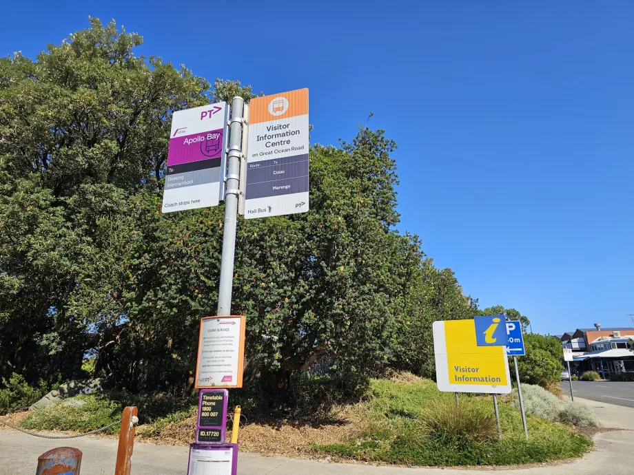 Bussholdeplass i Apollo Bay