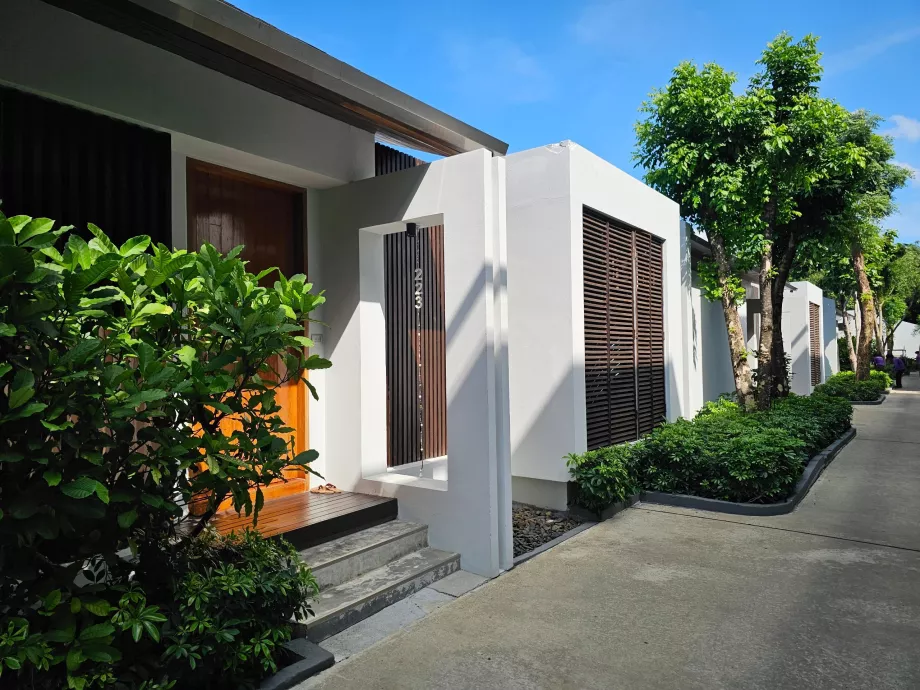 Innganger til private villaer med svømmebasseng