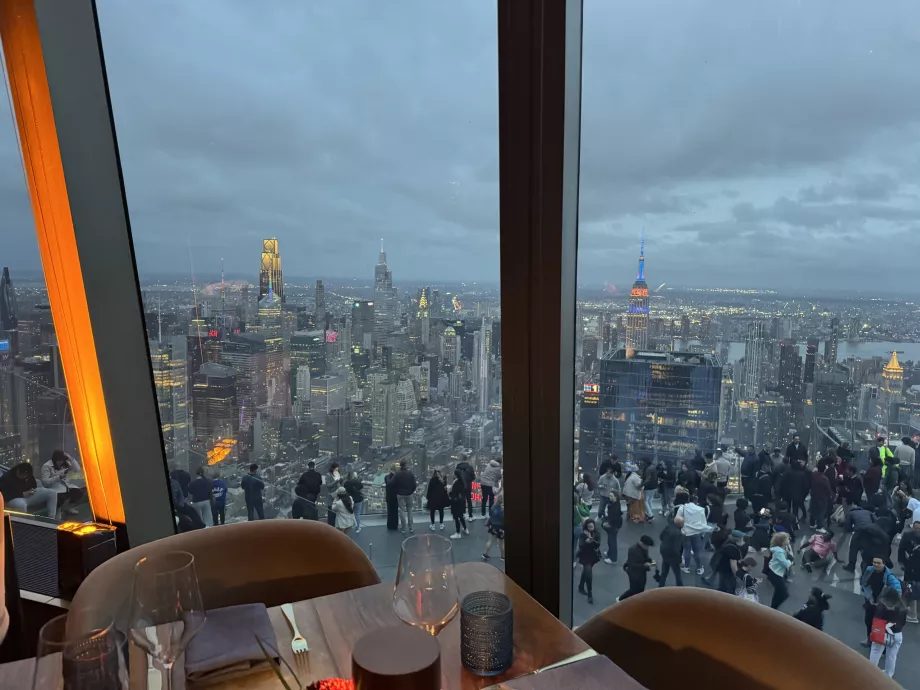 Utsikt fra Peak Restaurant