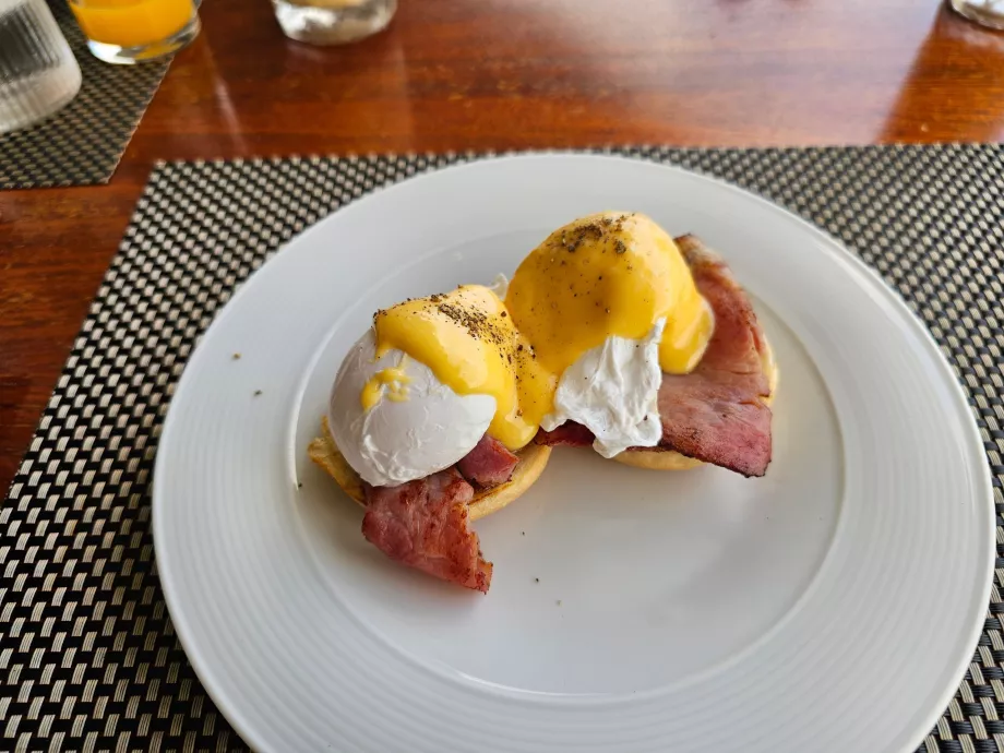 Frokost - egg benedict