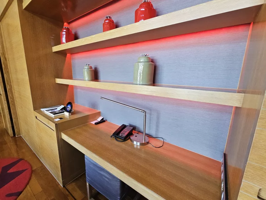 Kontorpult for arbeid