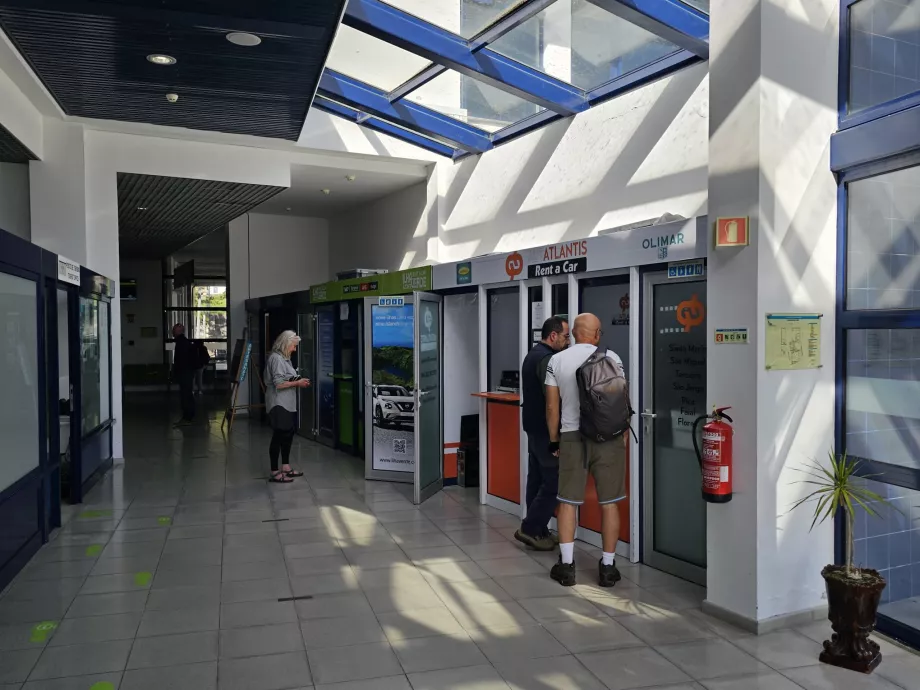 Leiebil på Flores lufthavn