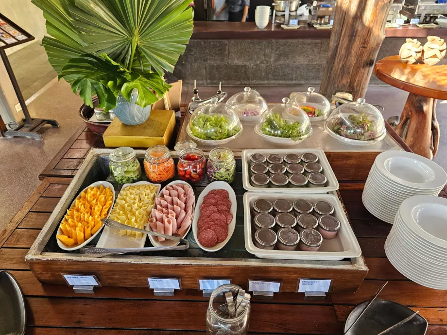 Frokost - skinke, ost og grønnsaker