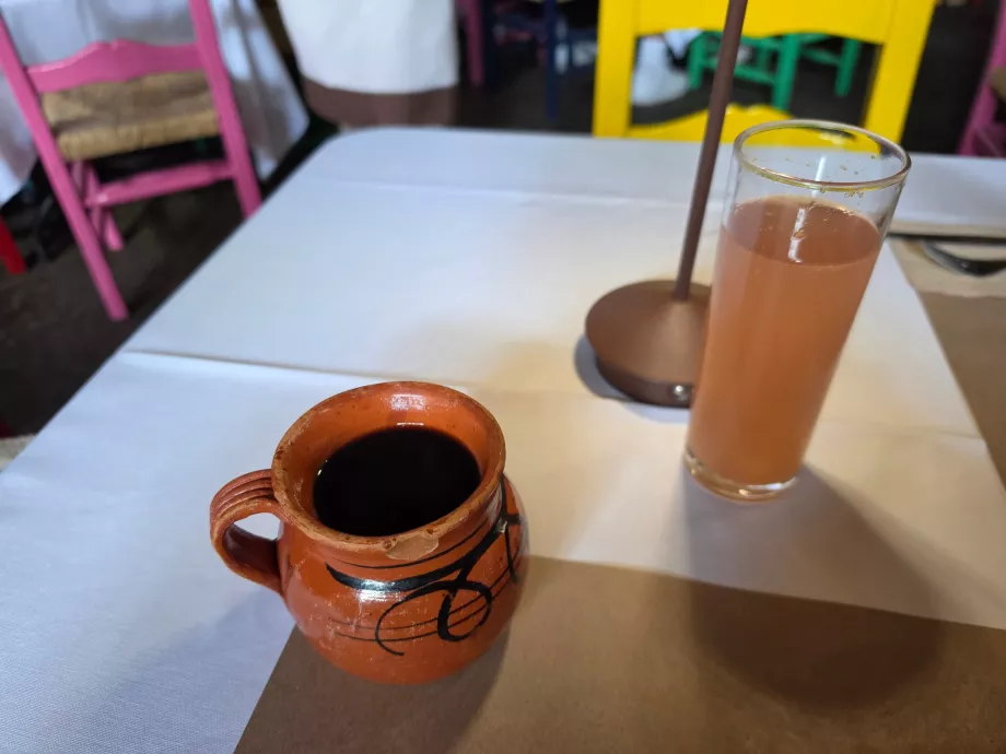 Cafe do Olla og dagens juice