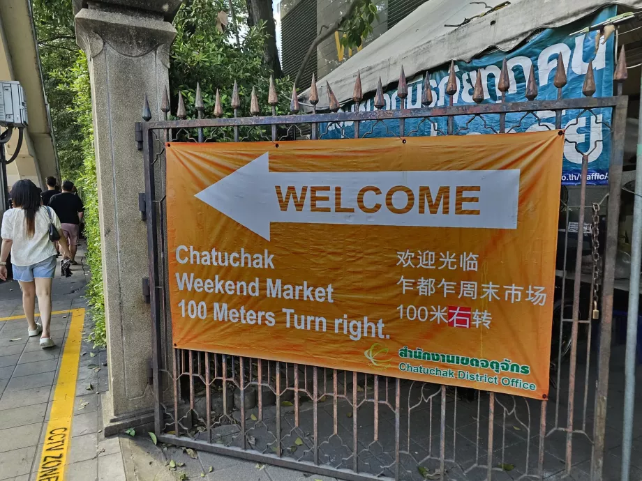 Veibeskrivelse til Chatuchak Market fra metrostasjonen