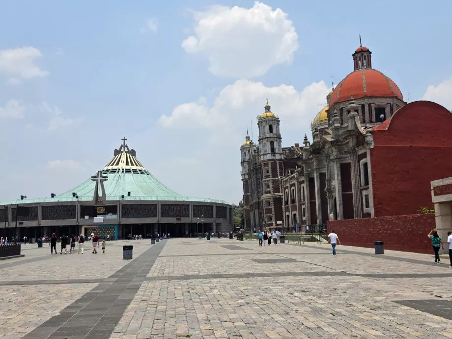 Plassen foran Guadalupe-basilikaen