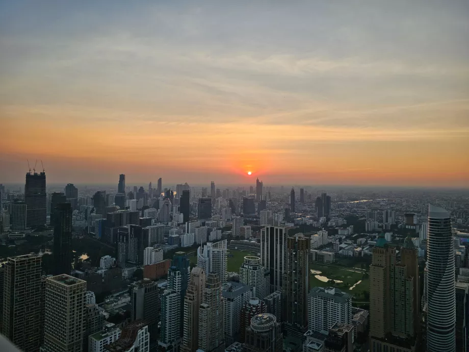 Solnedgang fra Akara Sky Hanuman