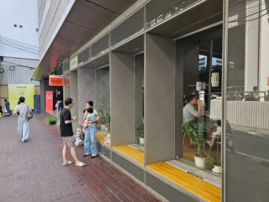 La Cabra, uteservering