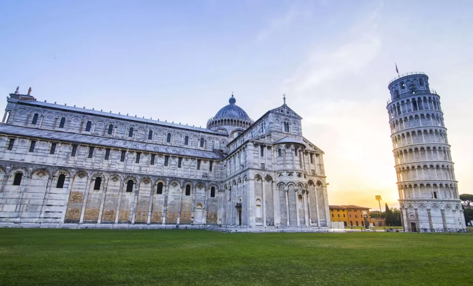 Det skjeve tårnet i Pisa