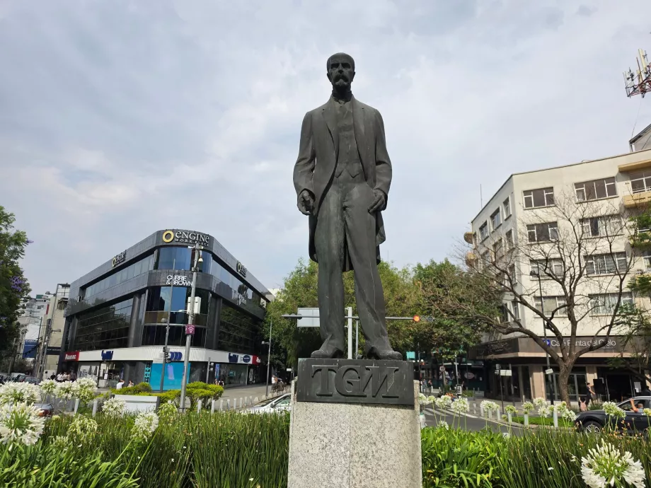 Polanco, statue av Tomas Garrigue Masaryk