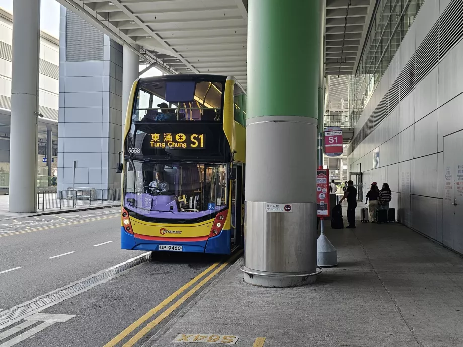 S1-bussholdeplass ved flyplassen