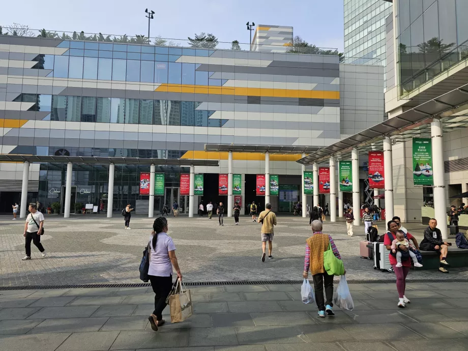Veibeskrivelse til flybussholdeplassen ved Tung Chung stasjon