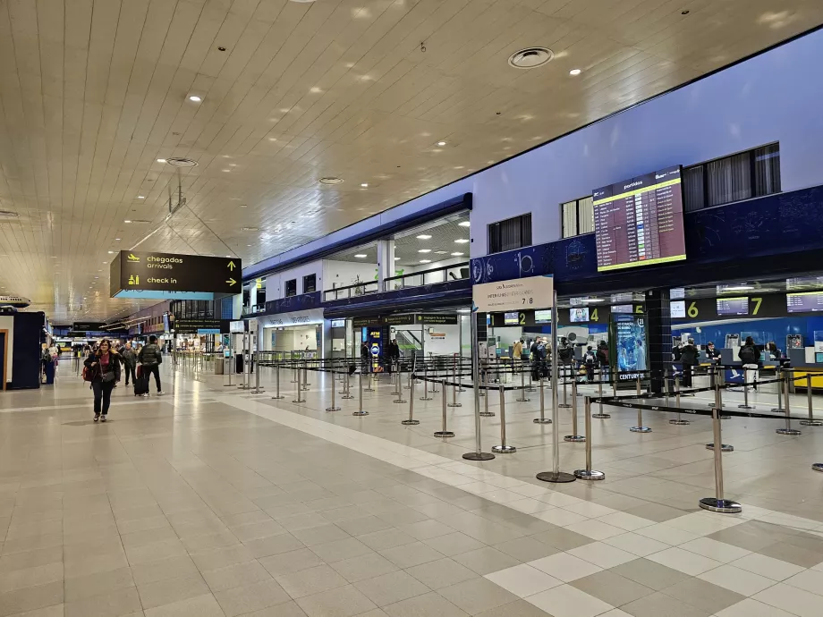 Det offentlige området på Ponta Delgada lufthavn