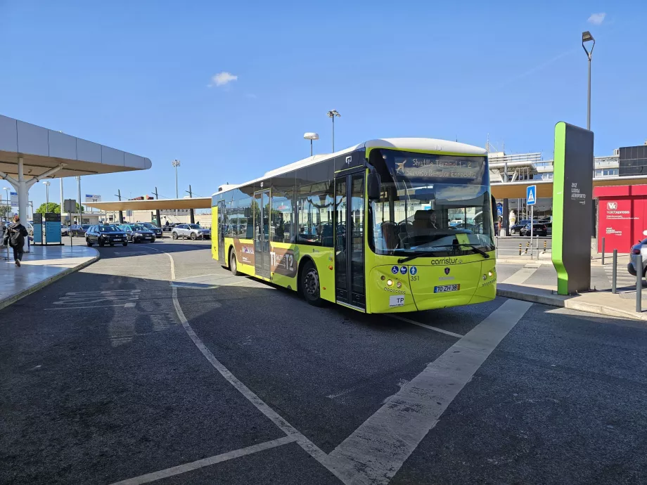 Skyttelbuss mellom terminalene