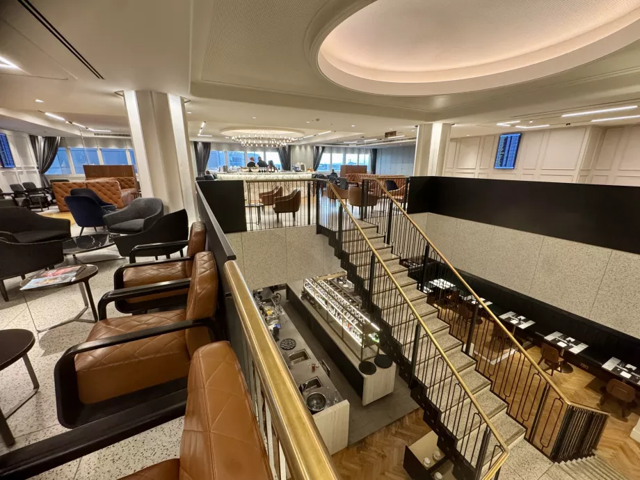 Utsikt over salongen fra øverste etasje