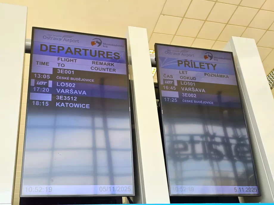 Avganger og ankomster