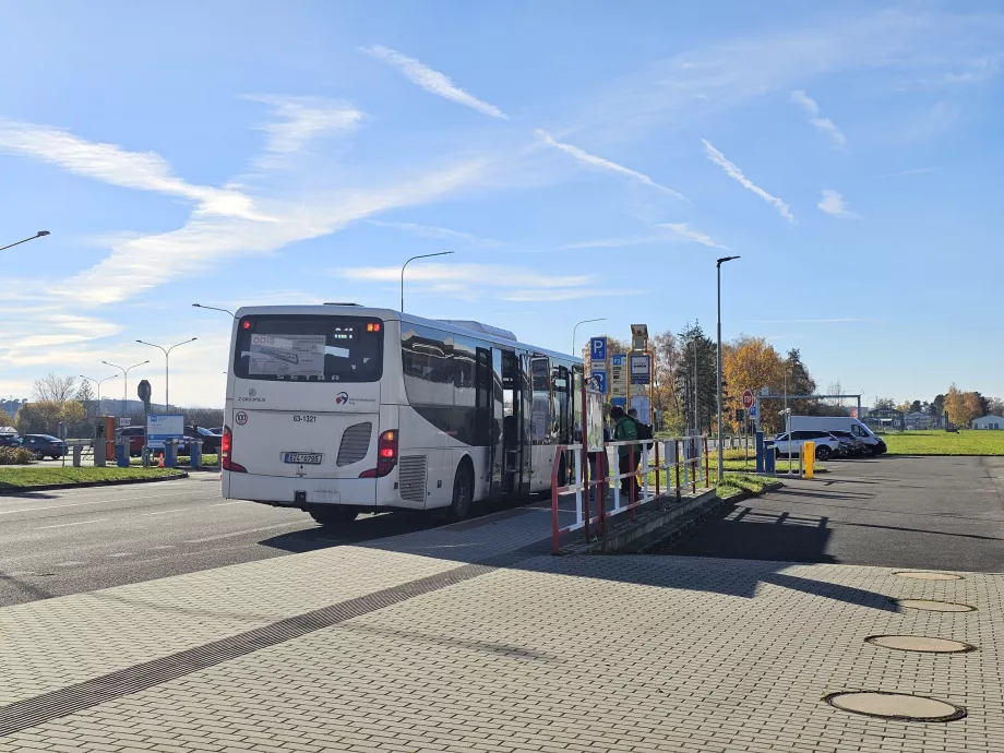 Bussholdeplass i retning Nový Jičín, Kopřivnice og flere