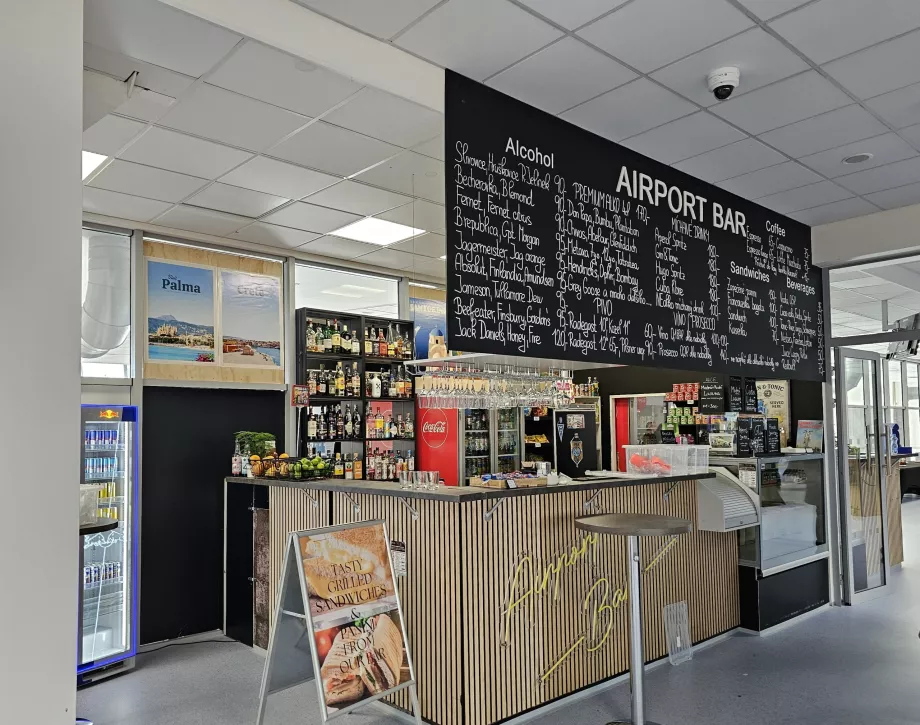 Flyplassbar etter sikkerhetskontrollen