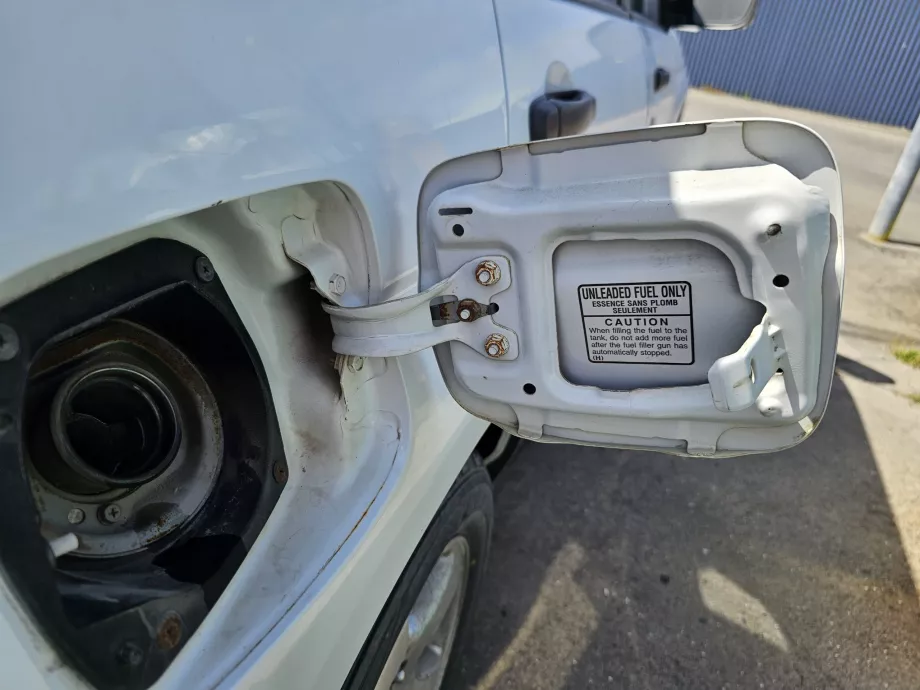 Bensininformasjon på tankdekselet