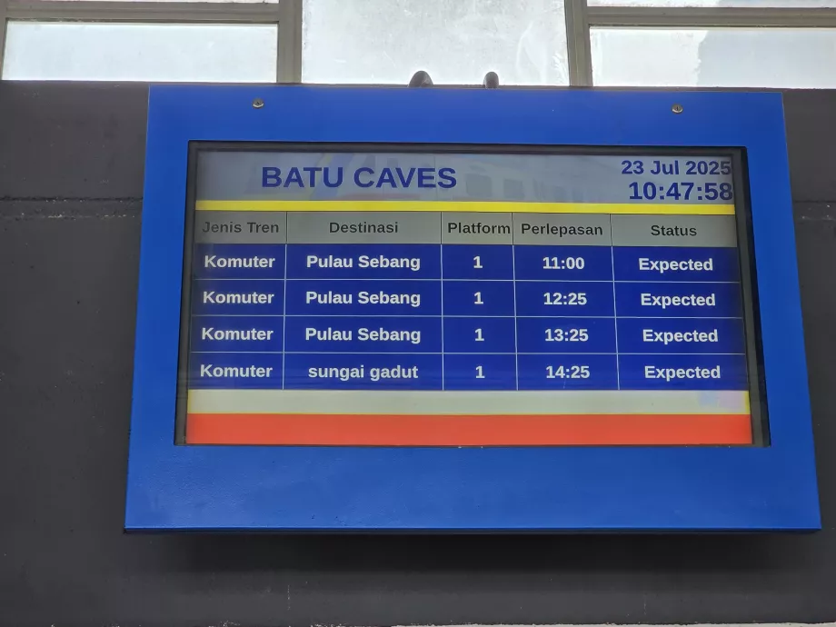 Informasjonstavler på Batu Caves stasjon