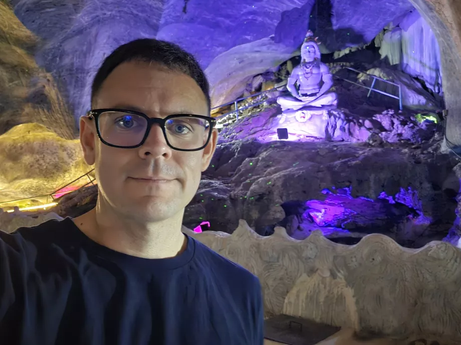 Jeg i Ramayana-grotten