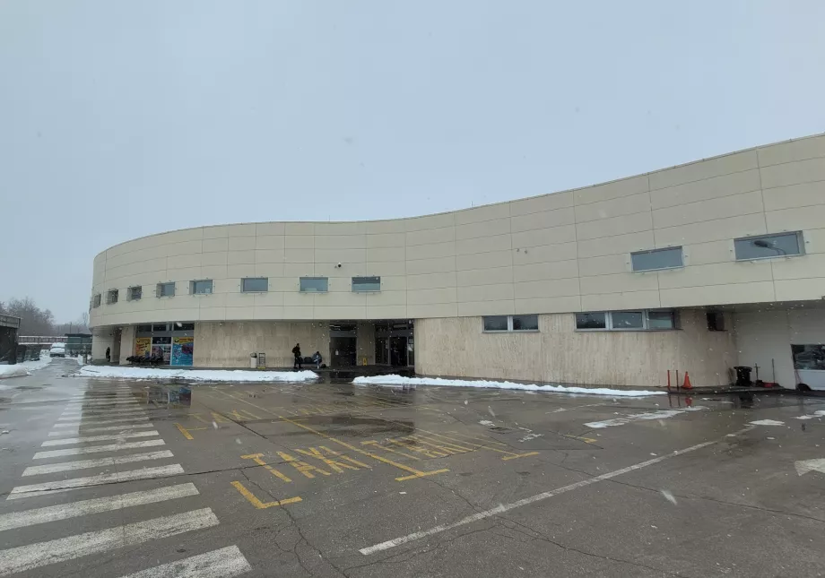 ankomst flyplass Tuzla