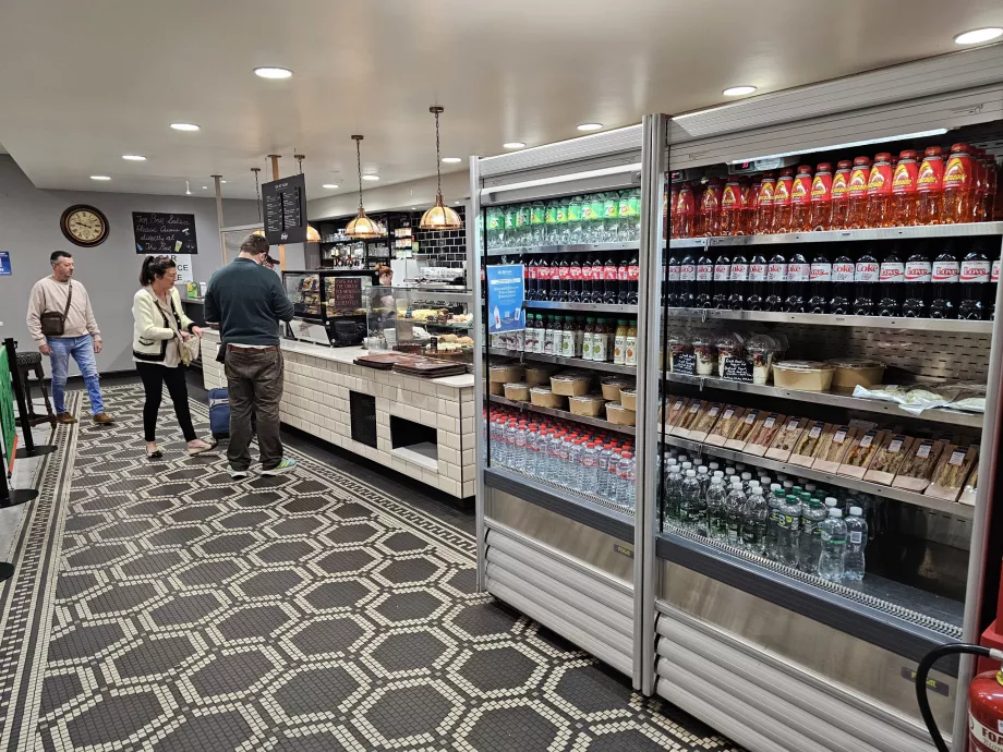 Flyplassrestaurant, offentlig del