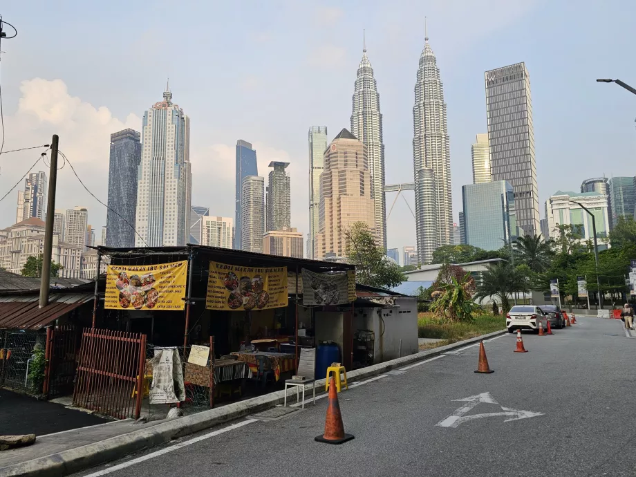 Utsikt fra Kampung Baru-distriktet