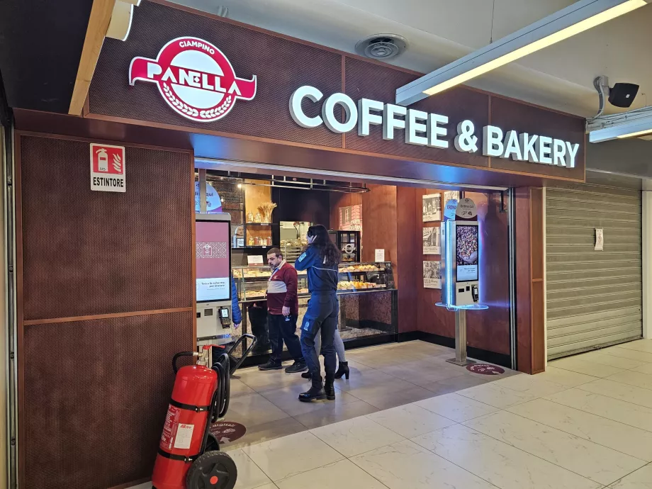 Kafé i avgangshallen, offentlig område