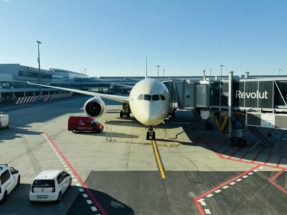 Boeing 787-9 med registrering A6-BNF