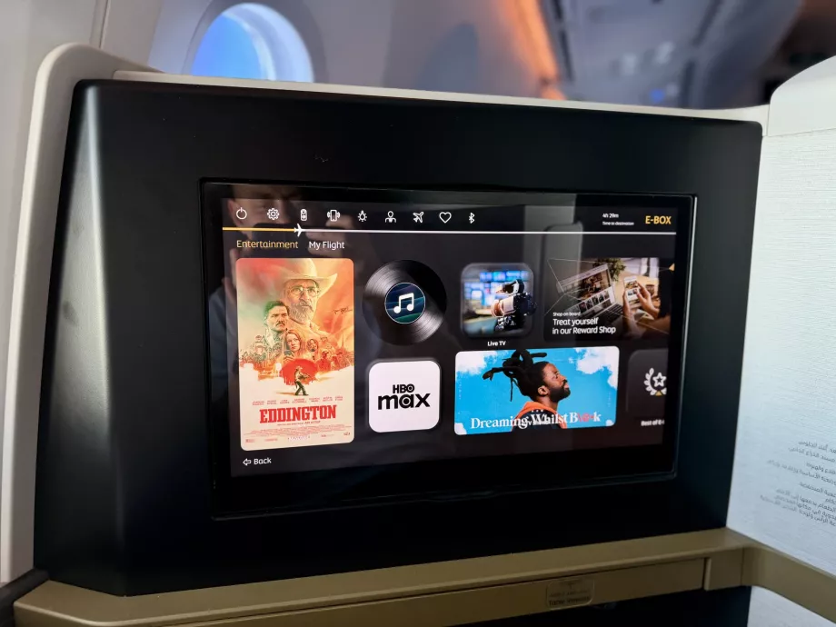 17,3″ 4K-skjerm med IFE