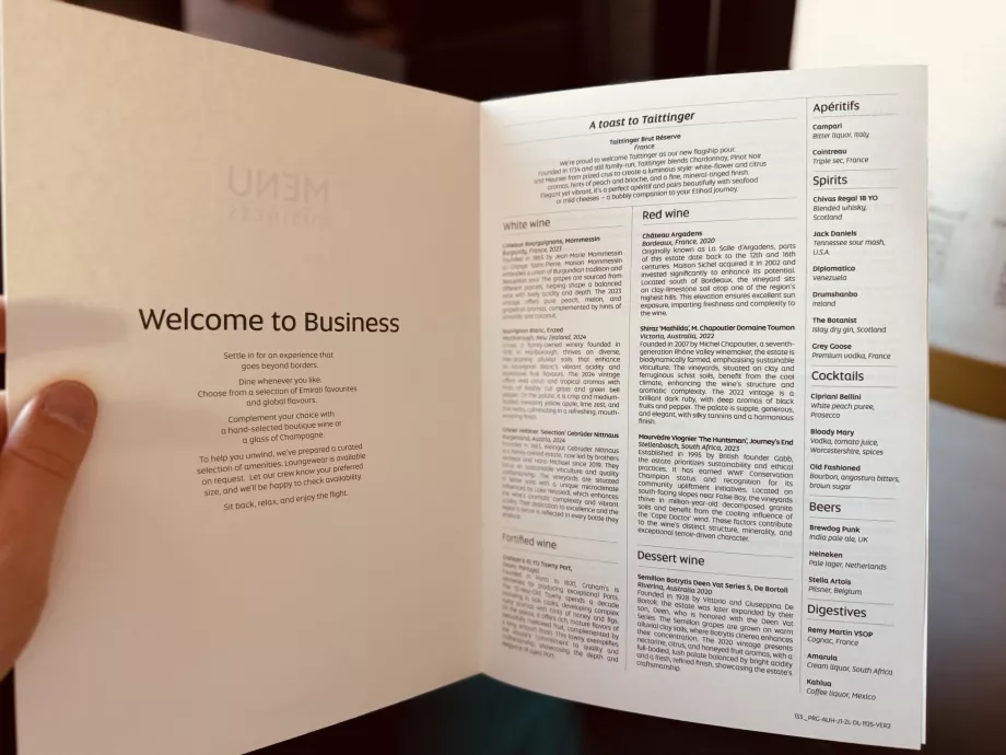 Tilbud av viner, øl, aperitiffer, digestiver og cocktails