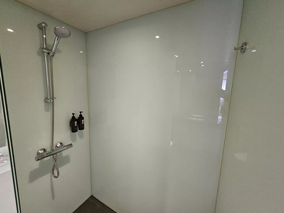 Ramada Encore, dusj
