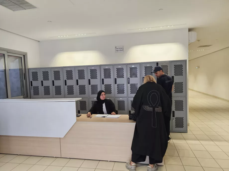 Skap for oppbevaring av bagasje