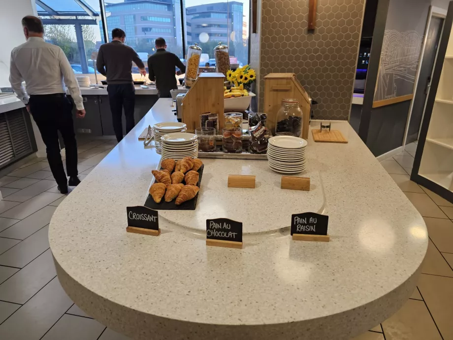 Ramada Encore, frokost