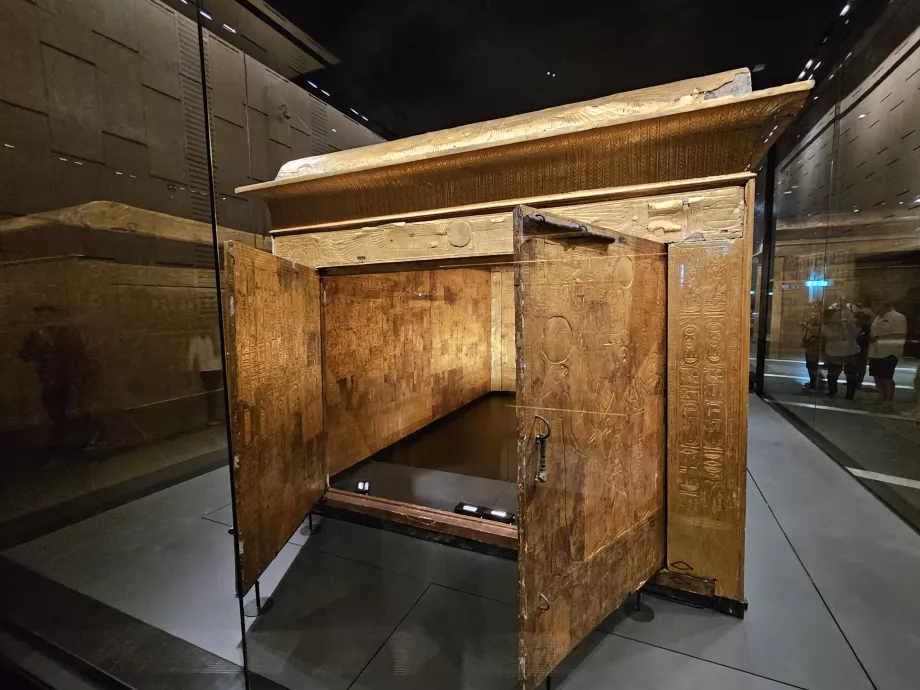 Graver i hovedgalleriene