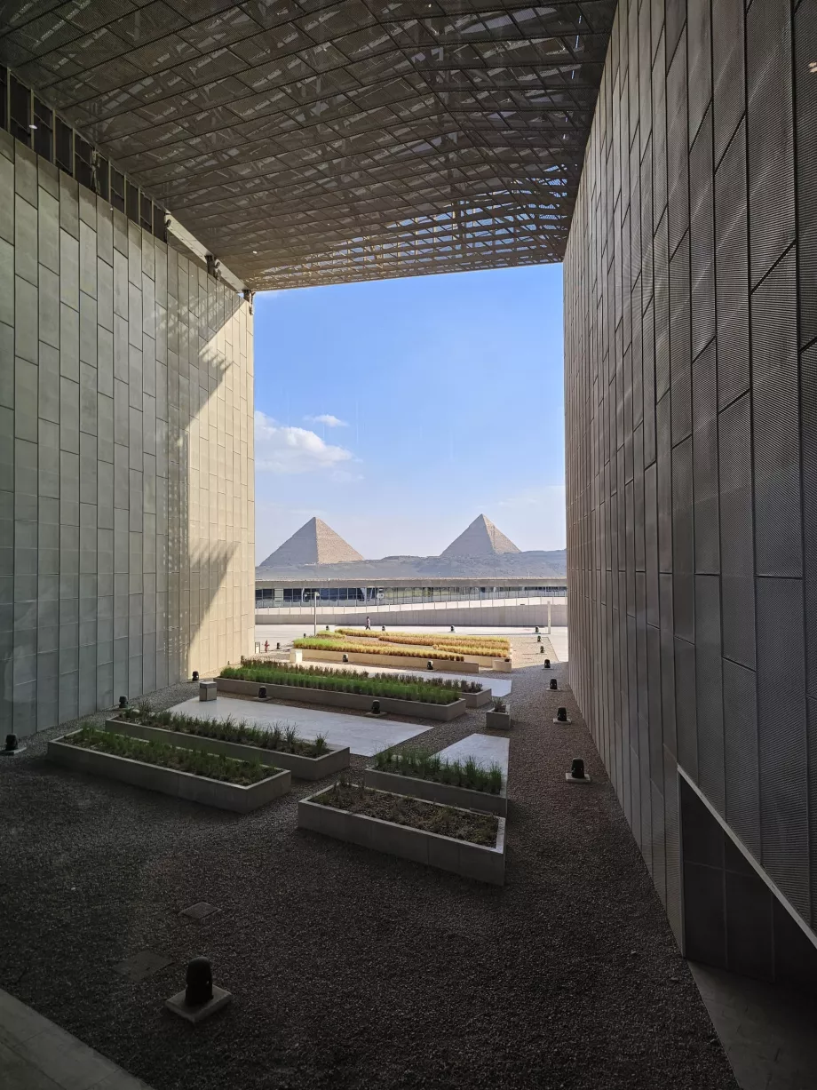 Utsikt over pyramidene i Giza