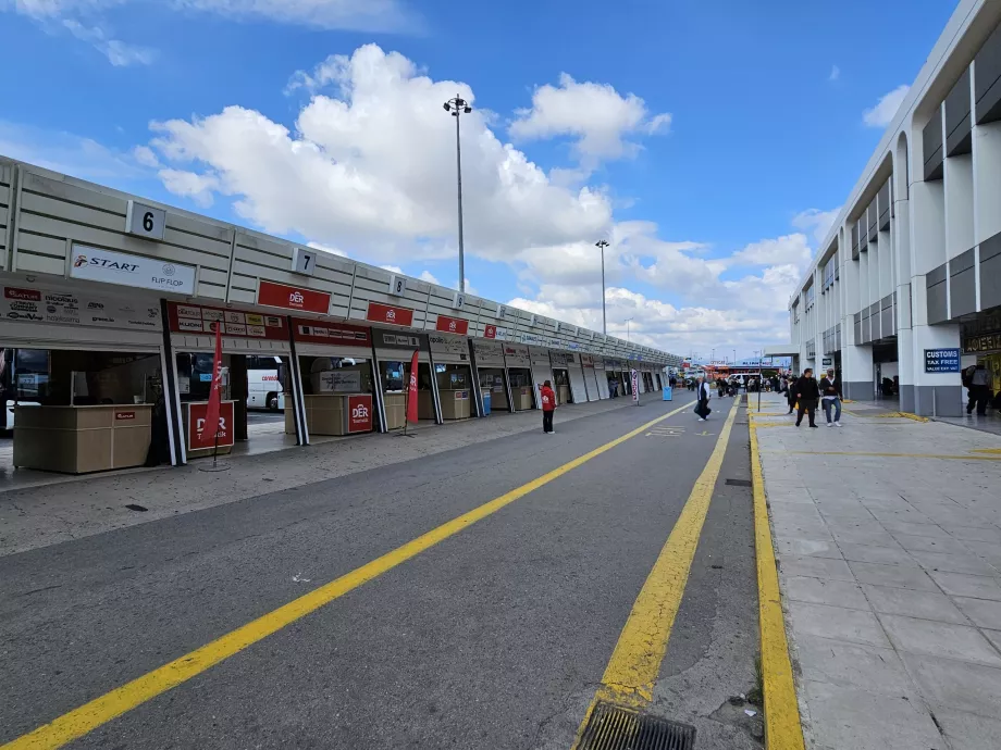 Reisebyråskranker, Heraklion lufthavn