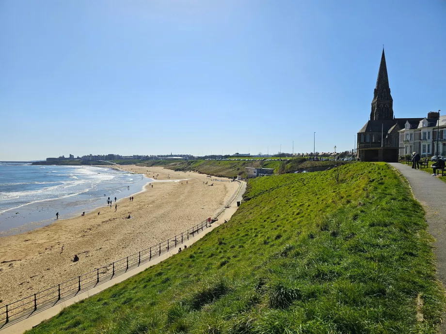 Long Sands Beach