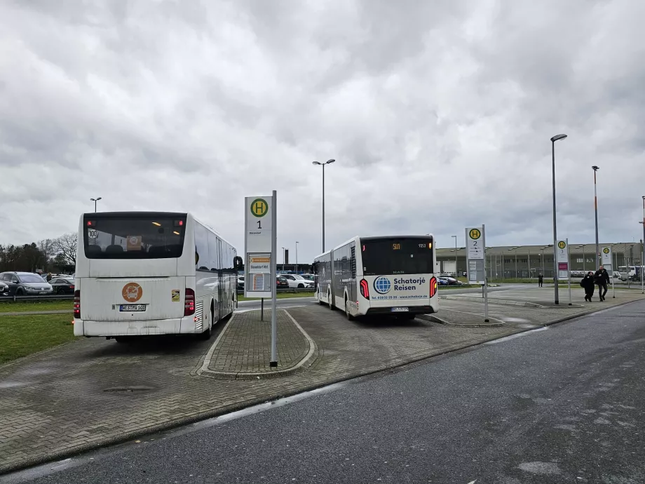 Bussholdeplasser på flyplassen