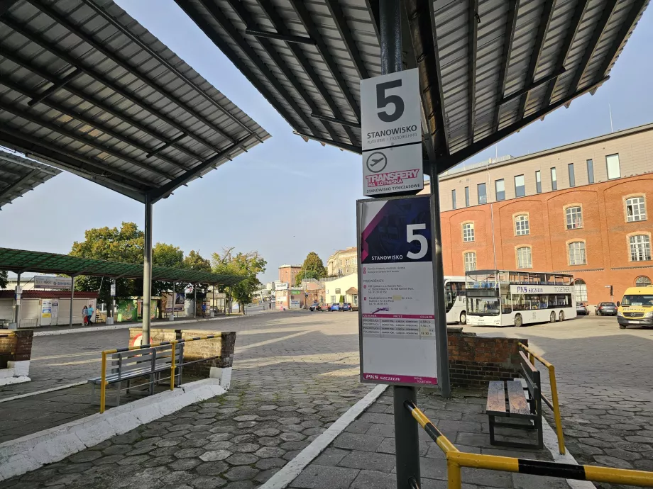 Buss fra flyplassen til hovedbusstasjonen