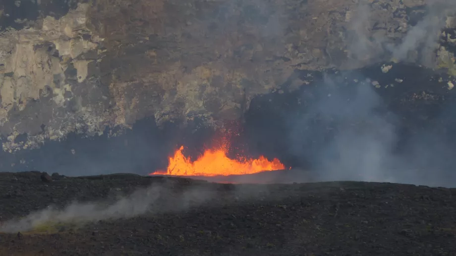 Detalj av boblende lava fra utsiktspunktet
