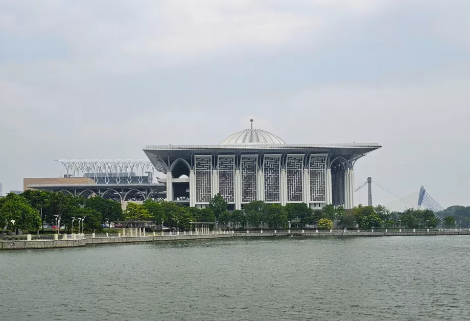 Masjid Besi