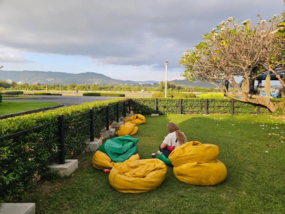 Rasteplass, transittområde, internasjonal del