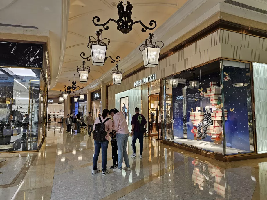 Shoppingarkaden på The Parisian