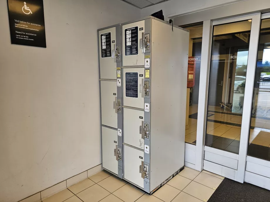 Skap for oppbevaring av bagasje