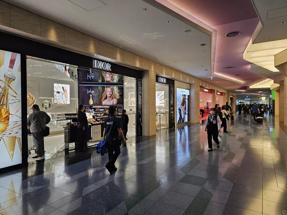 Butikker i transittområdet i terminal 3