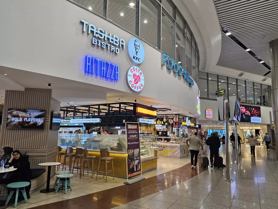Food court, transittseksjonen, Terminal 2