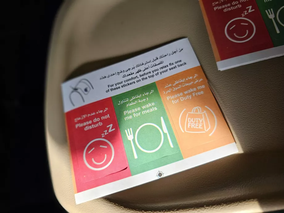 Klistremerker - informasjon til kabinpersonalet