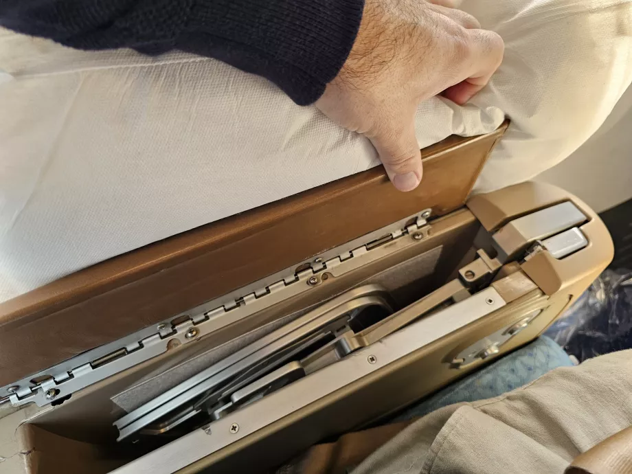 Spisebord i armlenet